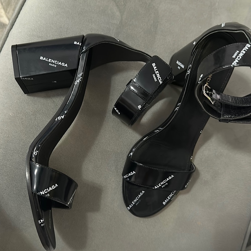 BALENCIAGA block heel